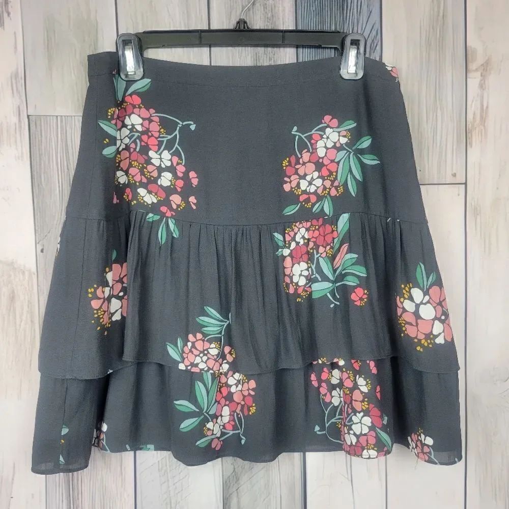 Loft Gray Pink Floral Tiered Crepe Midi Skirt Size 6
